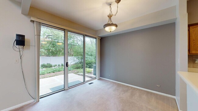 Building Photo - 1237 Cranbrook Dr