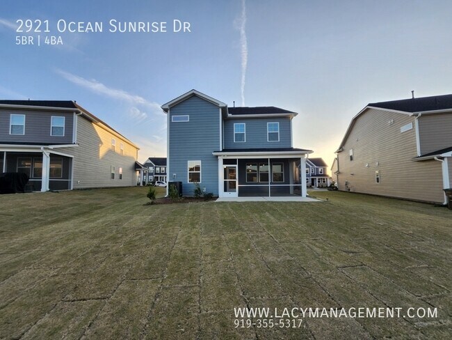 Building Photo - 2921 Ocean Sunrise Dr