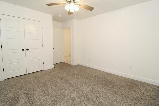 Building Photo - 1500 Ari Ave