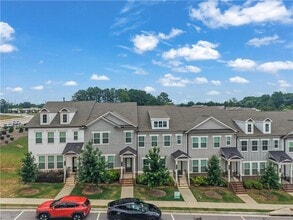 Building Photo - 2699 Richmond Row Dr