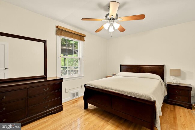 Building Photo - 8323 Haddon Dr