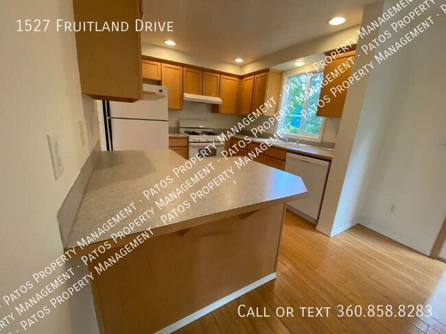 Building Photo - 1527 Fruitland Dr