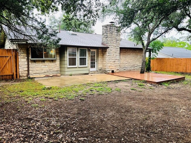 Building Photo - 2309 Granberry Dr