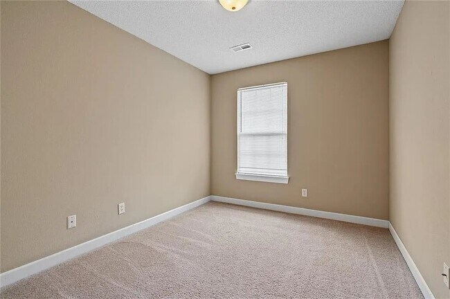 Building Photo - 9001 SW Gala Dr
