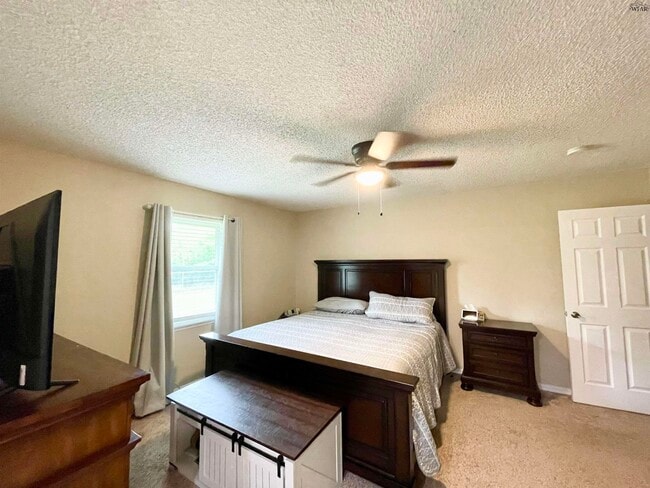 Building Photo - 2114 Selma Dr