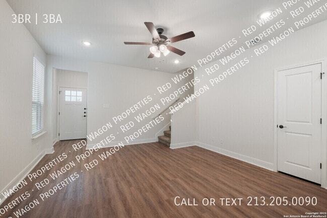 Building Photo - 2507 Lynwood Bnd