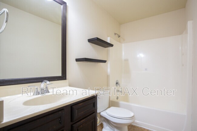 Building Photo - 3379 Gardenside Walk SW