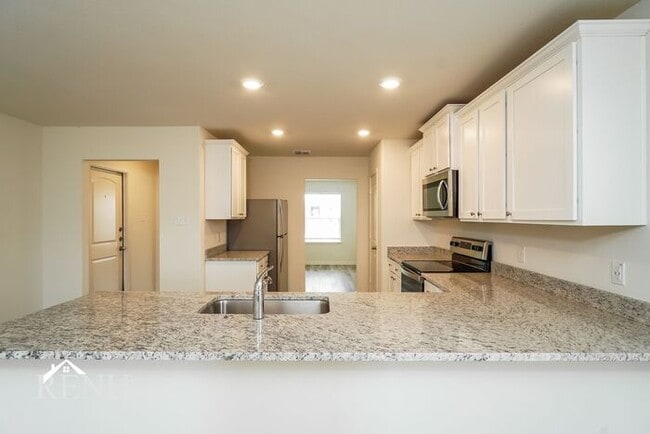 Building Photo - 2822 Citron Garden