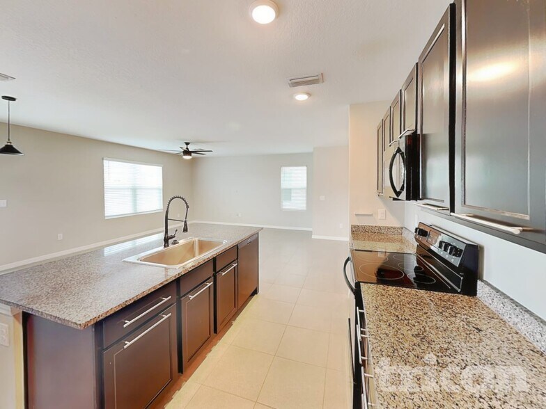 Building Photo - 4127 Willow Hammock Dr