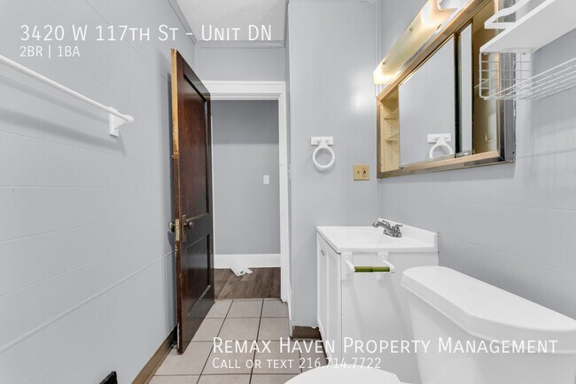 Building Photo - 3420 W 117th St