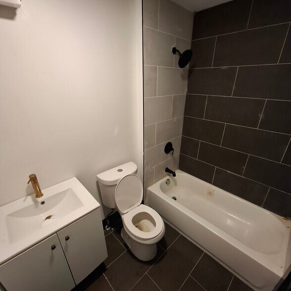 11 Thomas St 1E - 12 Thomas St