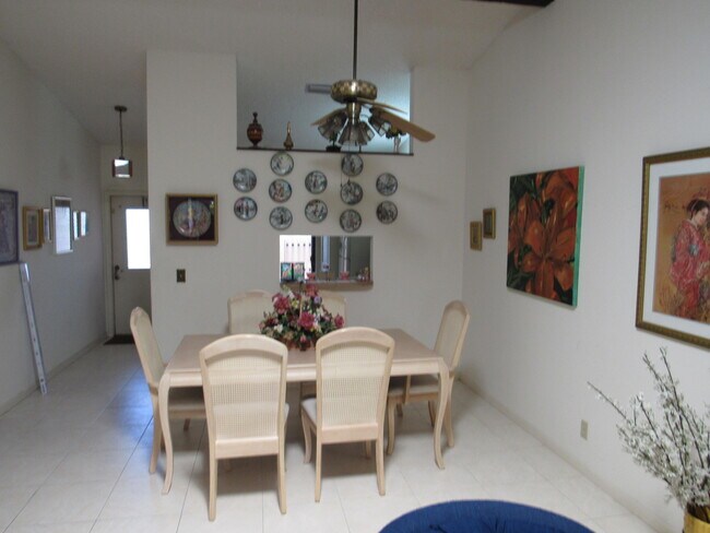 Building Photo - 606 Sea Pine Way