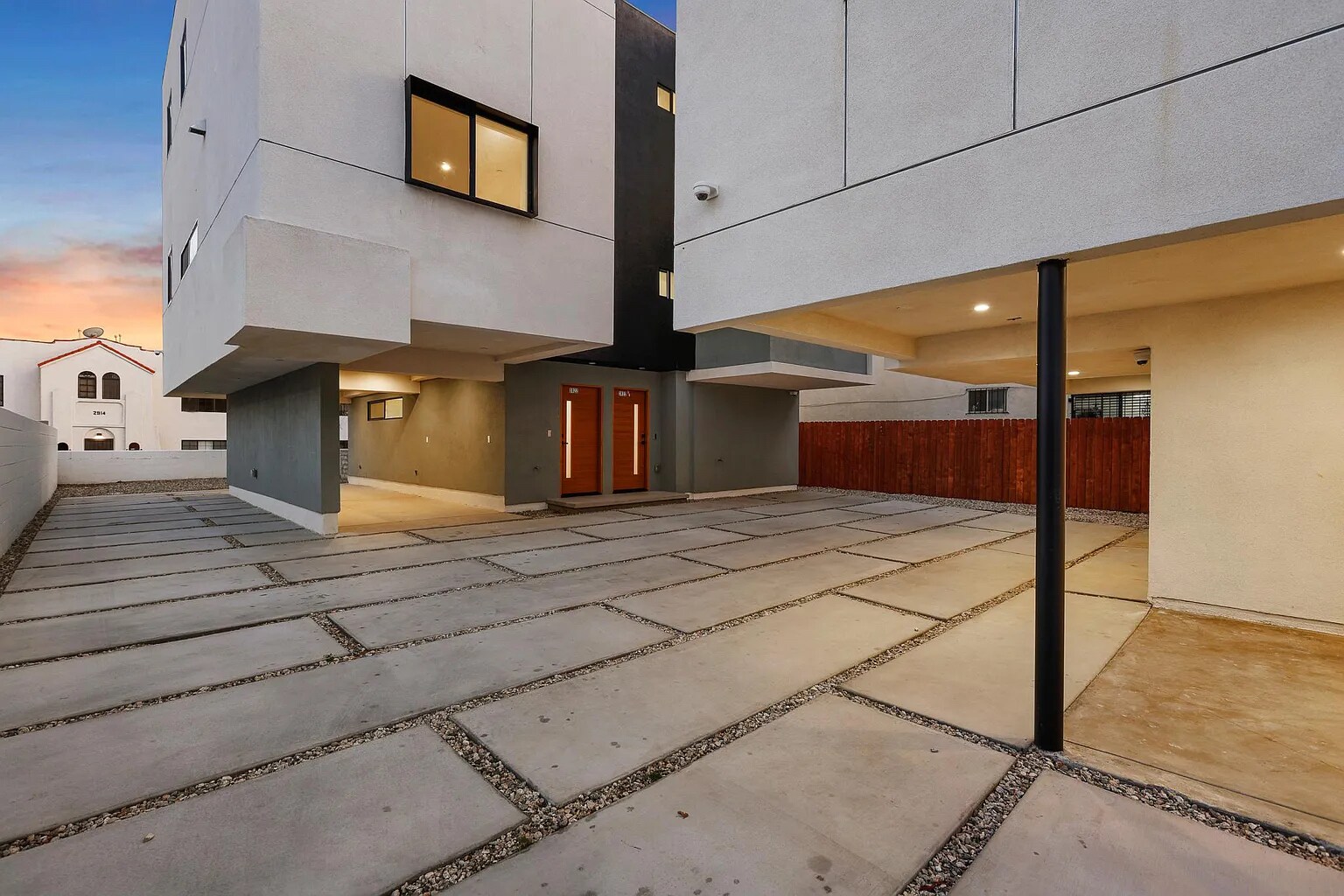 Building Photo - 3820 Montclair St