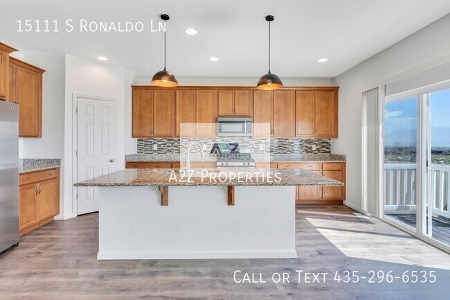 Building Photo - 15111 S Ronaldo Ln