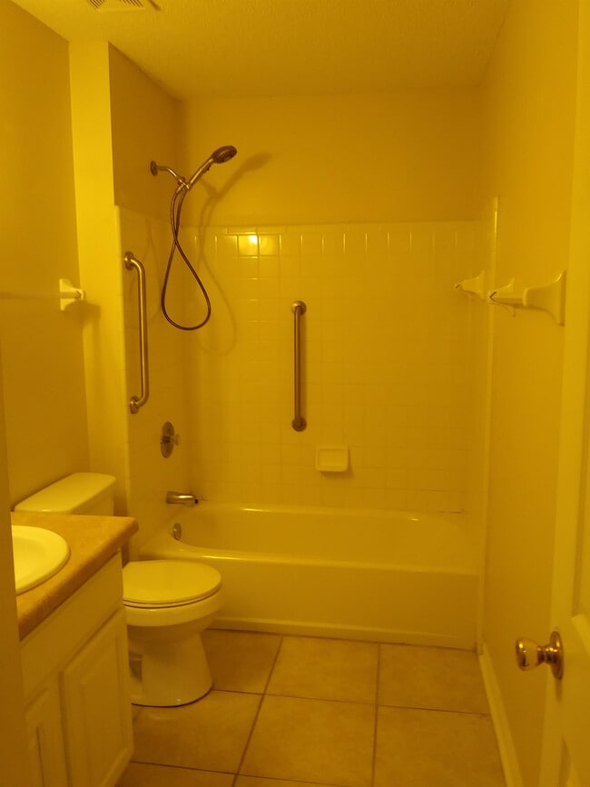 Building Photo - 1602 Carolwood Ct