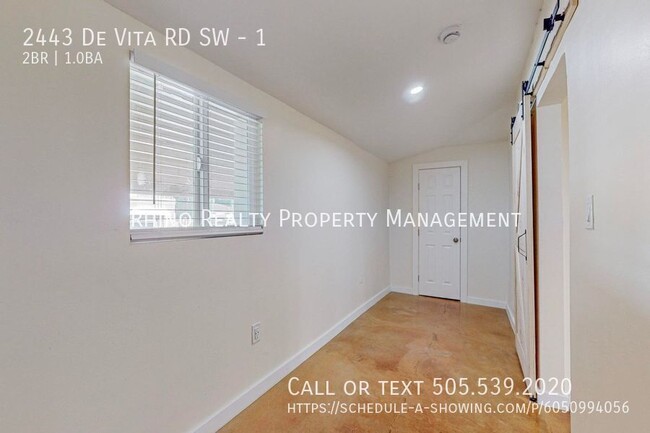 Building Photo - Completely Remodeled Unit In the SW!