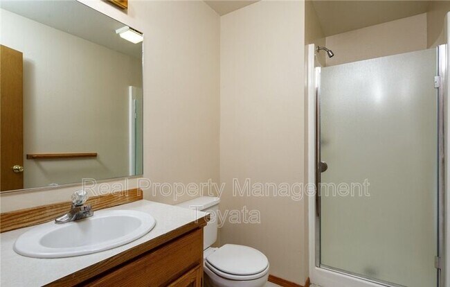 Building Photo - 214 Reeds Ln