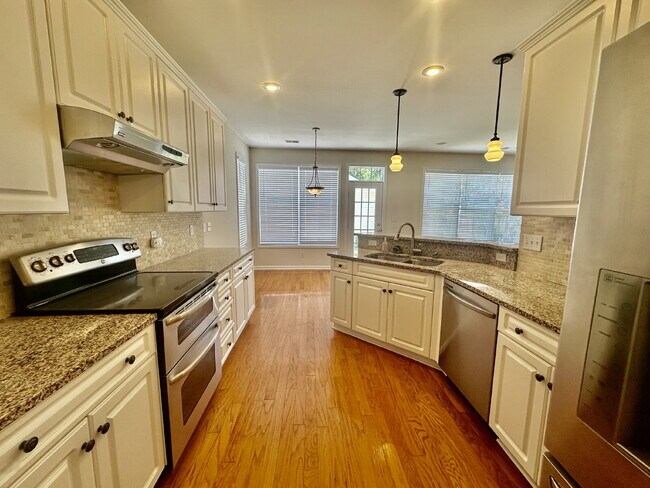 Building Photo - Spacious Four Bedroom Home in Westbury Park!