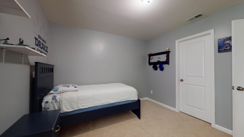 Building Photo - 160 Blackwater Way