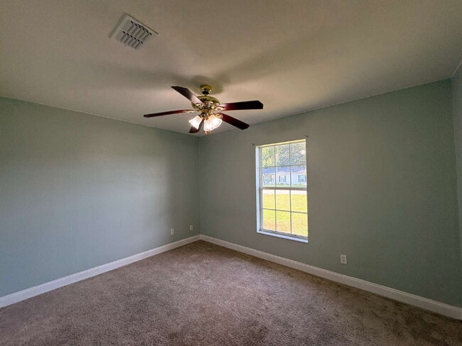 Building Photo - Charming Rental Home in Northwest Ocala – Comfort, Convenience & Value!