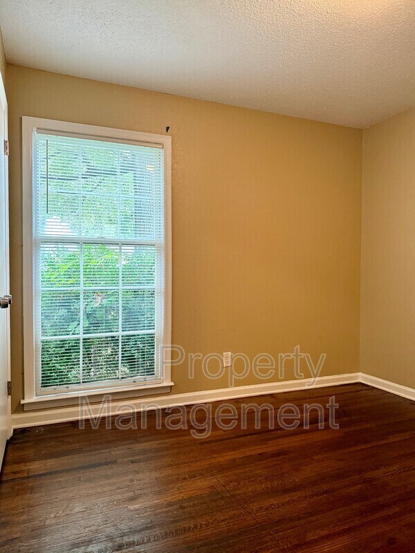 Building Photo - 3458 Sophia St