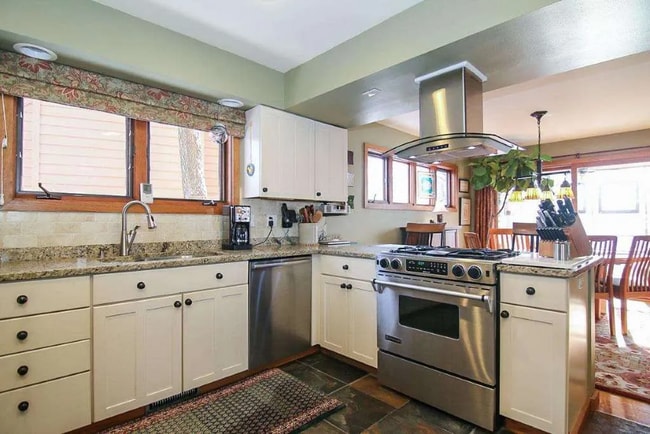 Building Photo - 312 Glenthistle Court