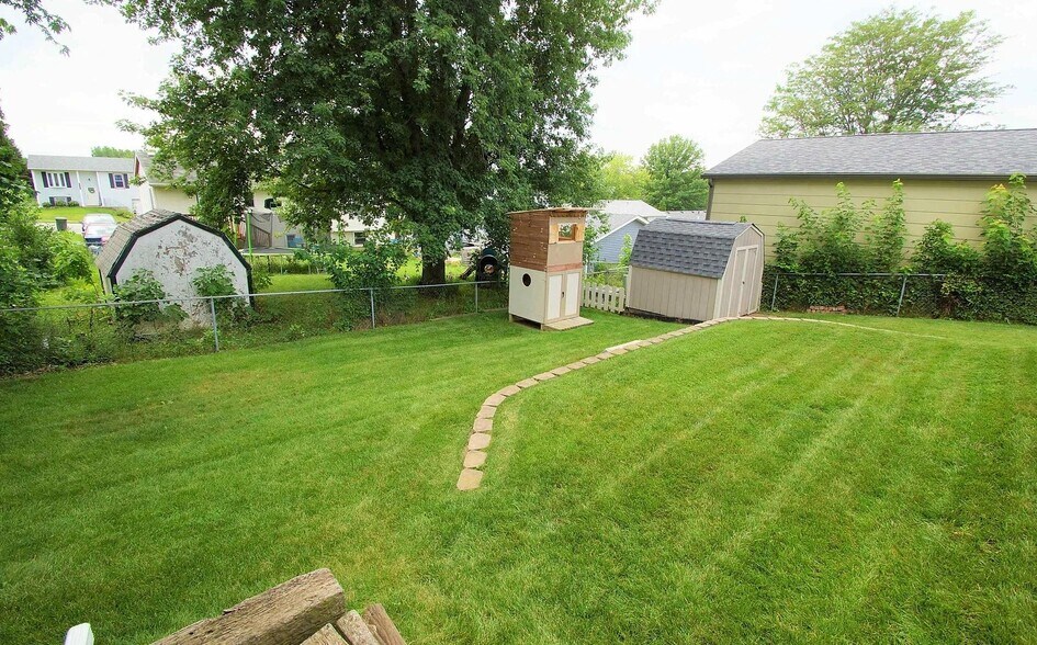 Building Photo - 2609 W 55th St