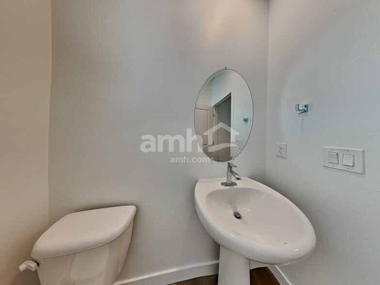 Building Photo - 12615 W Flynn Ln