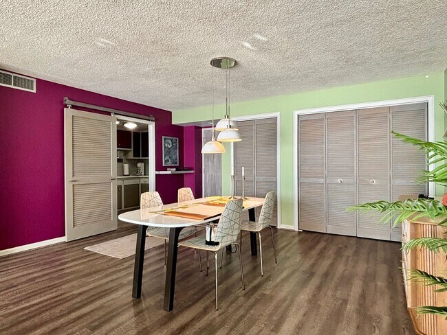 Building Photo - 3800 Oceanfront