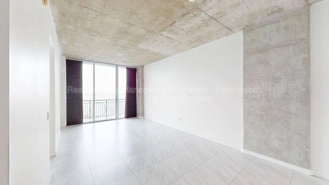 Building Photo - 300 S Australian Ave