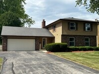 Building Photo - 2215 De Carlin Dr