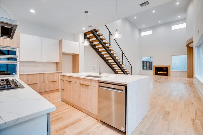 Building Photo - 3321 Walchard Ct