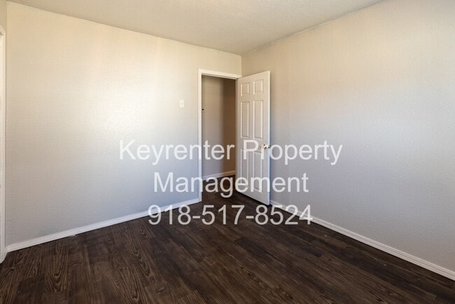 Building Photo - 3 BED/ 1 BATH IN UP AND COMING NEIGHBORHOOD