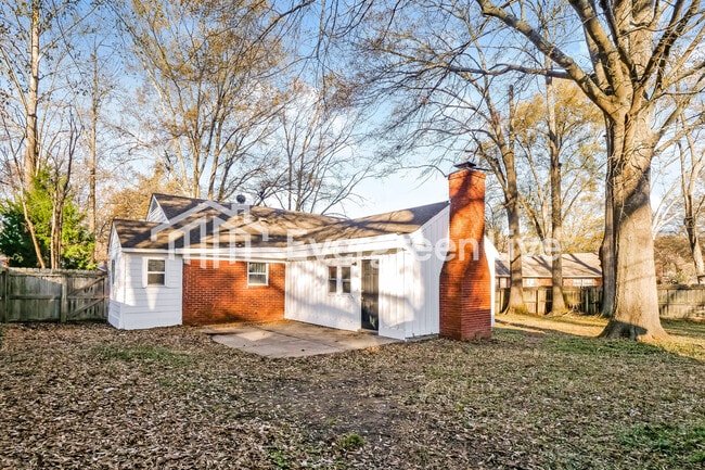 Building Photo - 3082 Robbiedon St