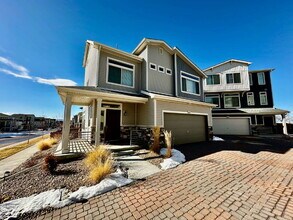 Building Photo - "Charming and spacious 3-Bed Sanctuary with 2.5 Baths the Reunion Community in Commerce City!"