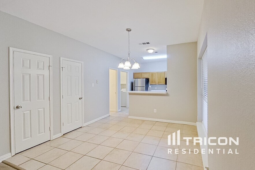 Building Photo - 1505 Yellowbird Ct