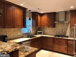 Building Photo - 9671 Britford Dr