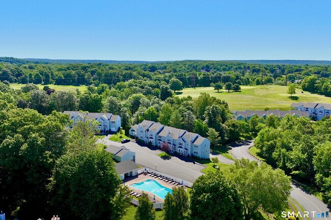 Building Photo - 6 Cypress Ln