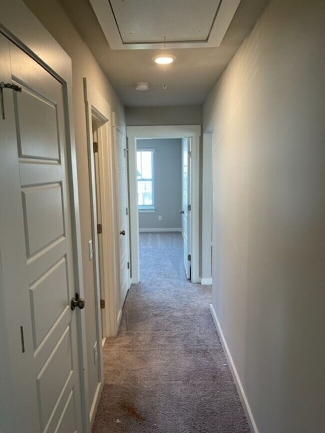 Building Photo - Stunning home in Sawgrass