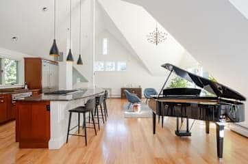 Building Photo - 72 Ledge Rd