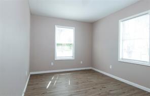 Building Photo - 401 Pear St