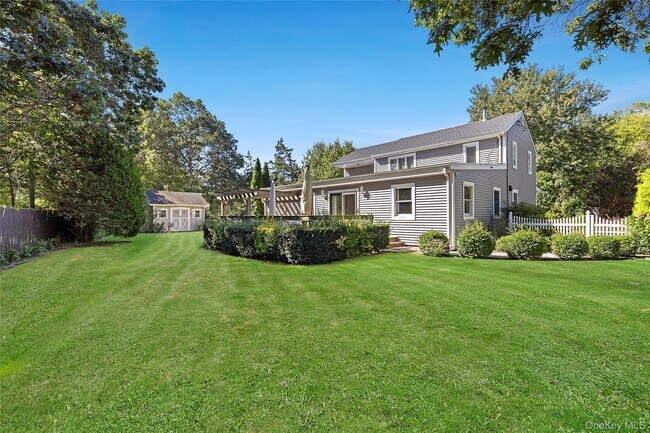 Building Photo - 190A Wakeman Rd