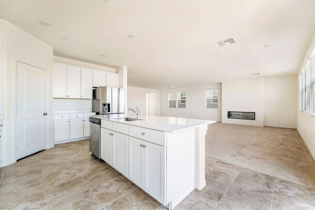 Building Photo - Modern Open-Concept Home with Loft & Designer Finishes in Inspirada!