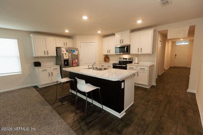 Building Photo - 2170 Englewood Ct