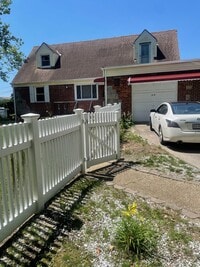 Building Photo - 64 Stuart Ave