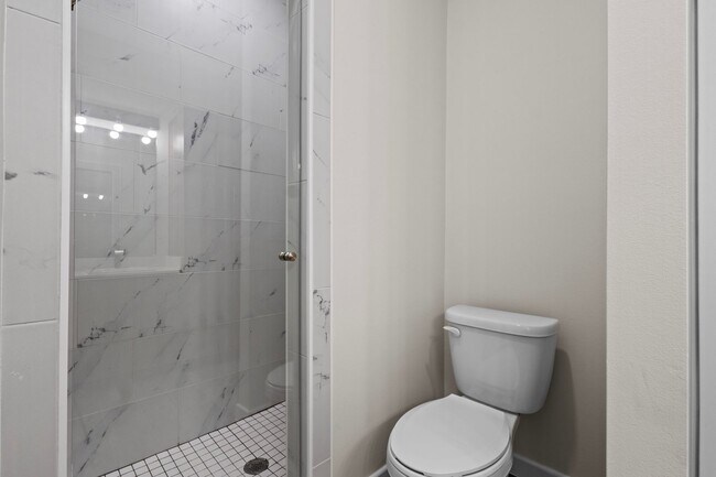 Building Photo - BRAND NEW HOMES FOR LEASE IN MERCEDES! CHO...