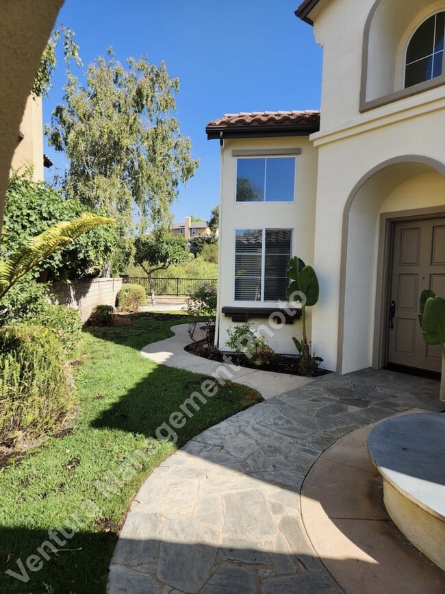 Building Photo - 5885 Indian Pointe Dr