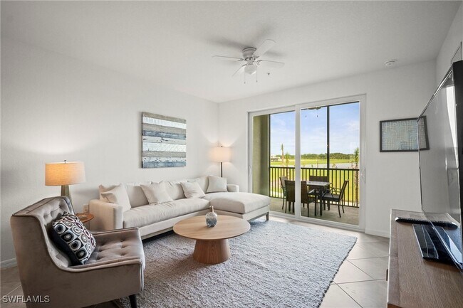 Building Photo - 15285 Grn Acrs Ave