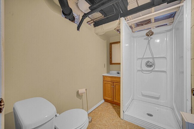 Building Photo - Charming Custom Home in Miller Beach!