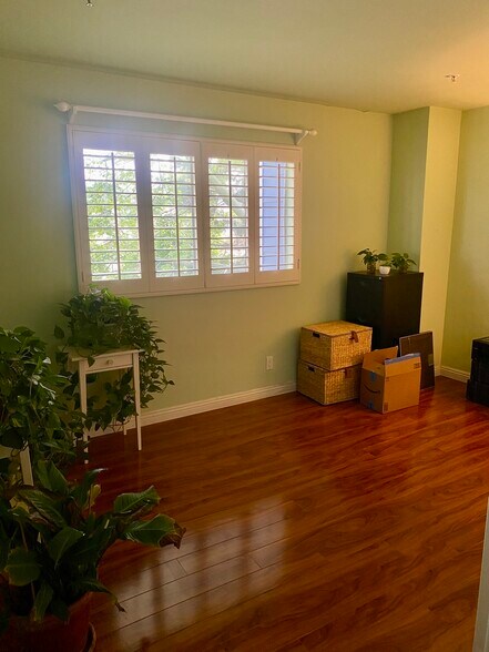 Building Photo - 4511 Murietta Ave